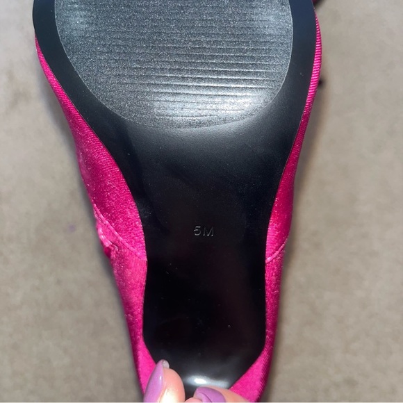 NWT Guess Women’s Frita Ankle Boot Size 5 - Picture 3 of 15